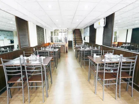 Sukhumvit 20 Hotel